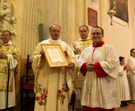 Le Comunità di San Giacomo e San Rocco (e tanti amici!) strette attorno a Don Roberto per il 50° di Ordinazione